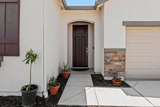 5713 Natalie Way, Keyes, CA 95328