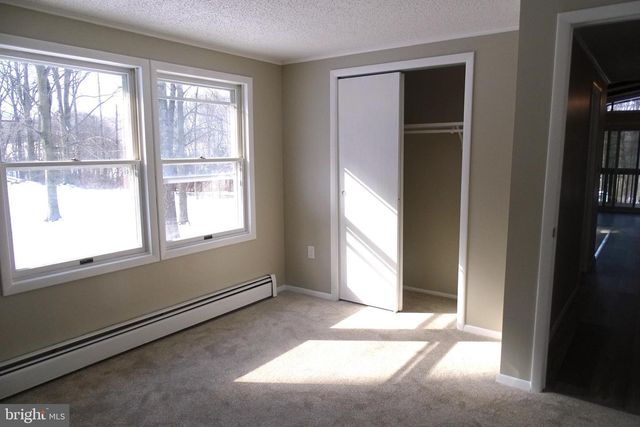 329 LONGVIEW RD, Boyertown, PA 19512