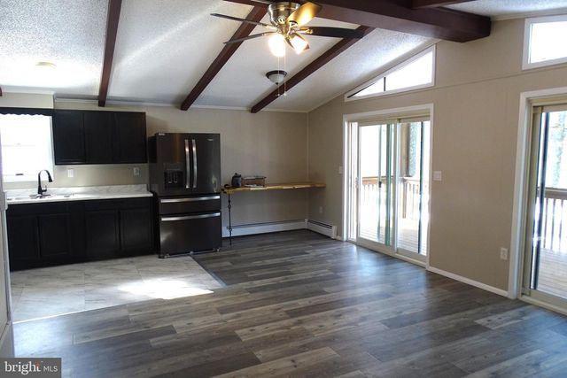 329 LONGVIEW RD, Boyertown, PA 19512