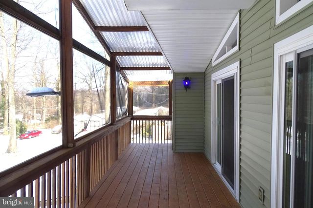 329 LONGVIEW RD, Boyertown, PA 19512