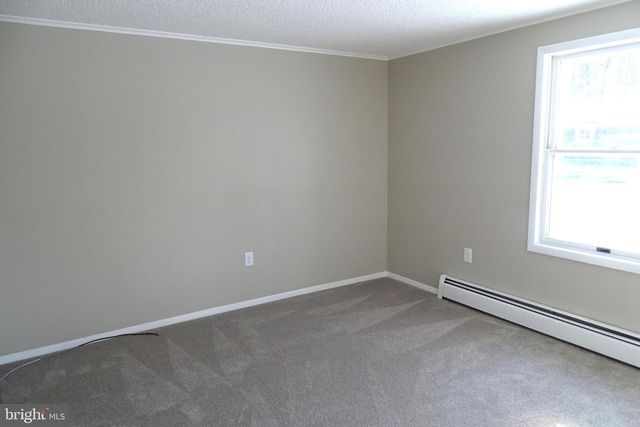 329 LONGVIEW RD, Boyertown, PA 19512