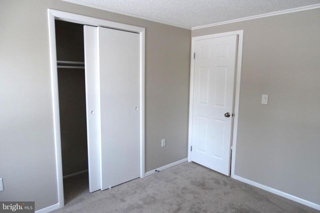 329 LONGVIEW RD, Boyertown, PA 19512