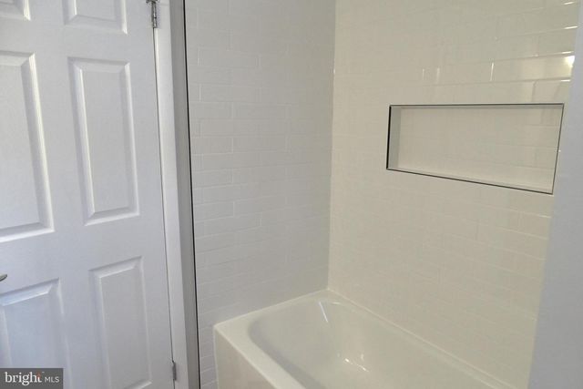 329 LONGVIEW RD, Boyertown, PA 19512