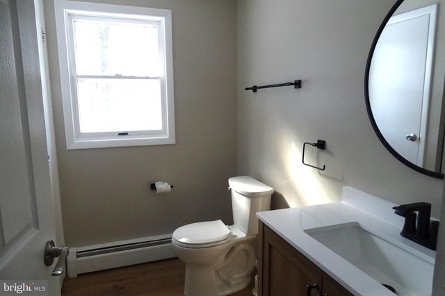 329 LONGVIEW RD, Boyertown, PA 19512