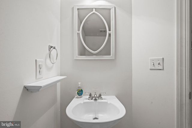 43003 GOLF VIEW DR, Chantilly, VA 20152