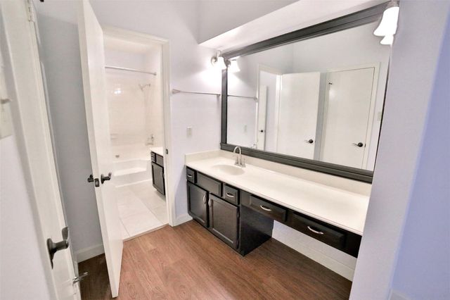 486 S Wilcrest Drive 486, Houston, TX 77042
