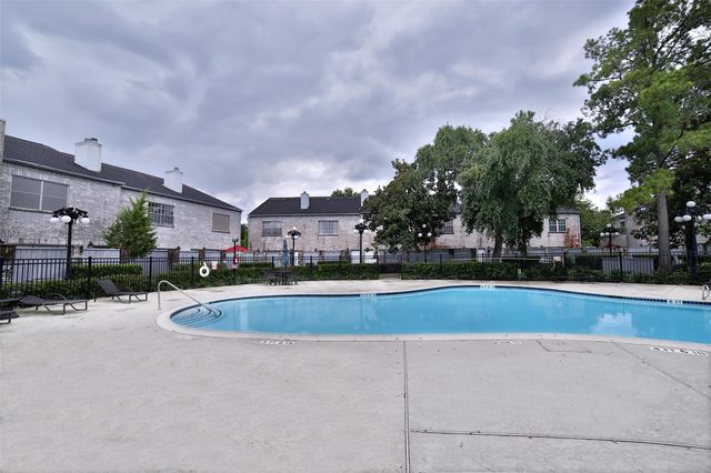 486 S Wilcrest Drive 486, Houston, TX 77042