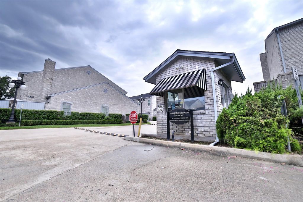486 S Wilcrest Drive 486, Houston, TX 77042