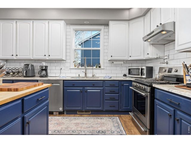 676 Trappers Pl, Windsor, CO 80550
