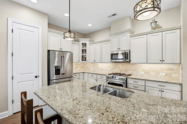 9564 Heritage Farm Avenue NW, Concord, NC 28027