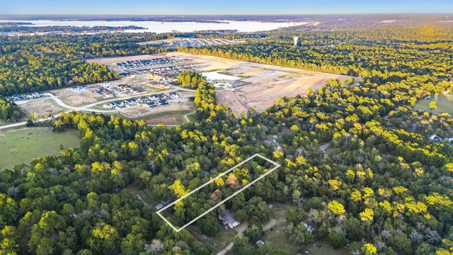 7349 Washington Avenue, Montgomery, TX 77316