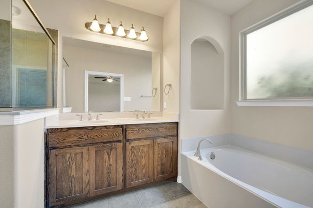 9305 Water Oak Court, Arlington, TX 76002