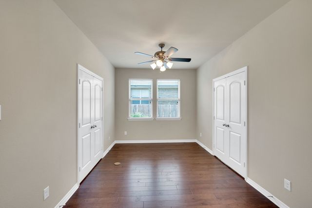 9305 Water Oak Court, Arlington, TX 76002