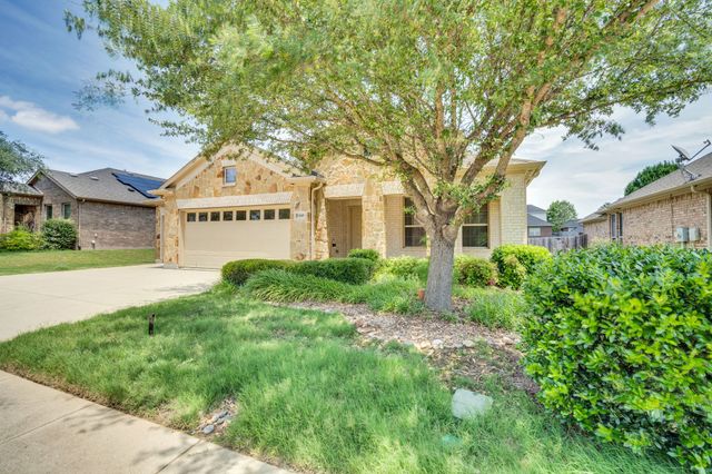 9305 Water Oak Court, Arlington, TX 76002