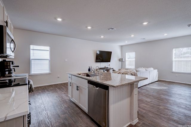 7214 Salado Creek Pkwy, San Antonio, TX 78223