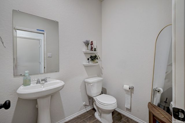 7214 Salado Creek Pkwy, San Antonio, TX 78223