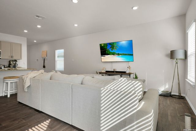 7214 Salado Creek Pkwy, San Antonio, TX 78223