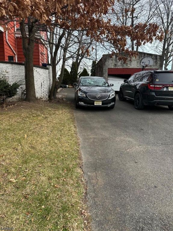 18 Hawthorne Pl, East Orange City, NJ 07018 — photo 2