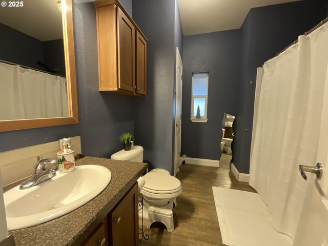 861 Sw LIBERTY BELL Dr, Beaverton, OR 97006