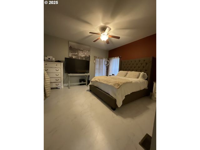 861 Sw LIBERTY BELL Dr, Beaverton, OR 97006