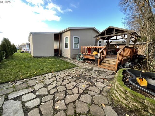 861 Sw LIBERTY BELL Dr, Beaverton, OR 97006