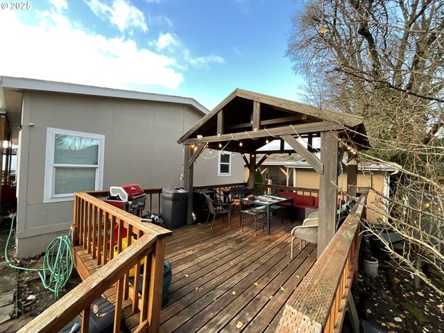 861 Sw LIBERTY BELL Dr, Beaverton, OR 97006