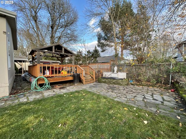 861 Sw LIBERTY BELL Dr, Beaverton, OR 97006