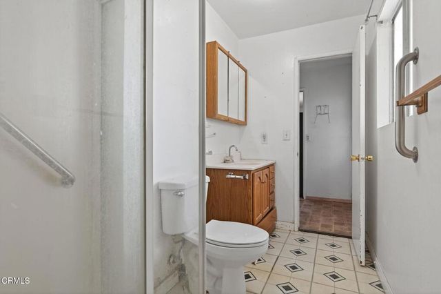 110 E Oak View Avenue, Oak View, CA 93022