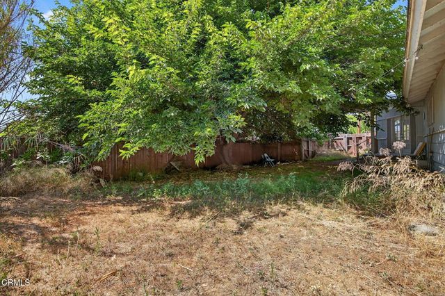 110 E Oak View Avenue, Oak View, CA 93022