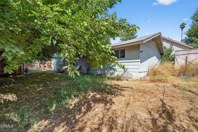 110 E Oak View Avenue, Oak View, CA 93022