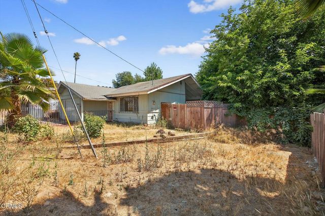 110 E Oak View Avenue, Oak View, CA 93022