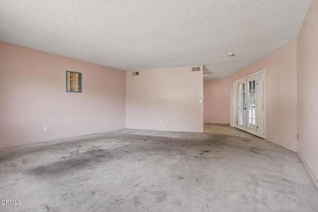 110 E Oak View Avenue, Oak View, CA 93022