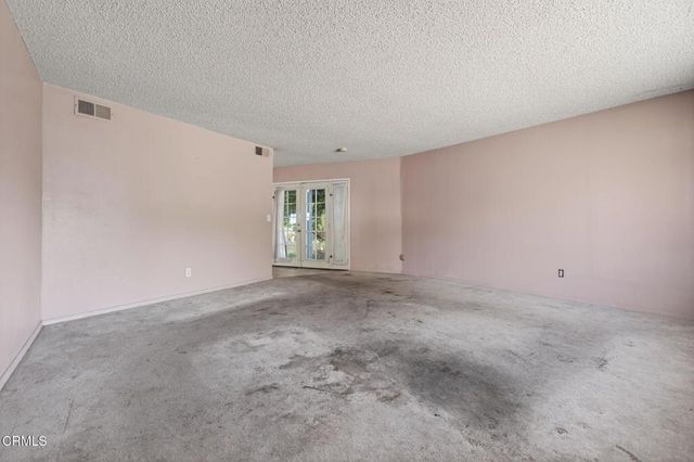 110 E Oak View Avenue, Oak View, CA 93022