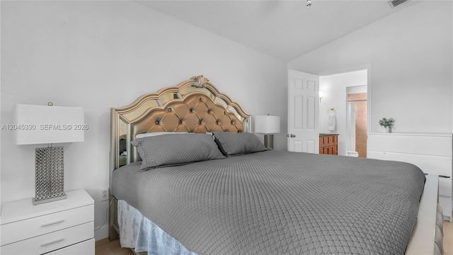 2048 NW 164th Ave, Pembroke Pines, FL 33028