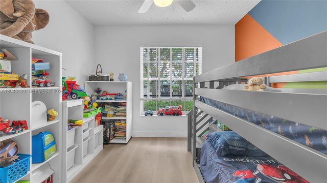 2048 NW 164th Ave, Pembroke Pines, FL 33028