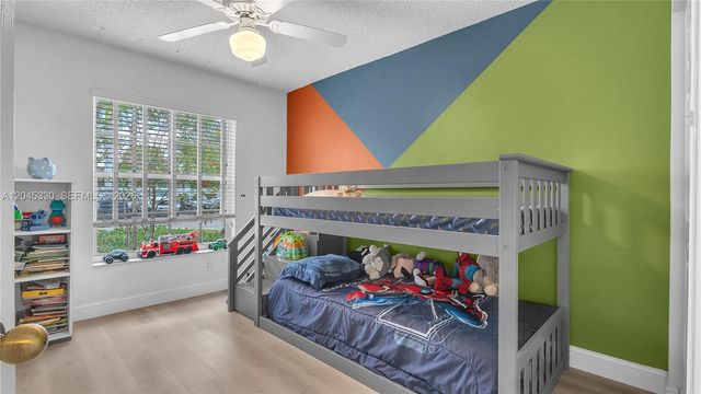 2048 NW 164th Ave, Pembroke Pines, FL 33028
