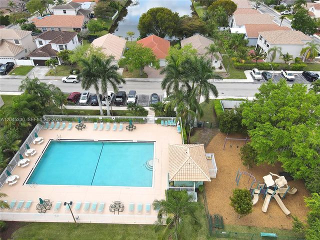 2048 NW 164th Ave, Pembroke Pines, FL 33028