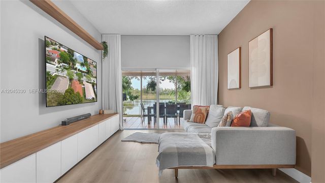 2048 NW 164th Ave, Pembroke Pines, FL 33028