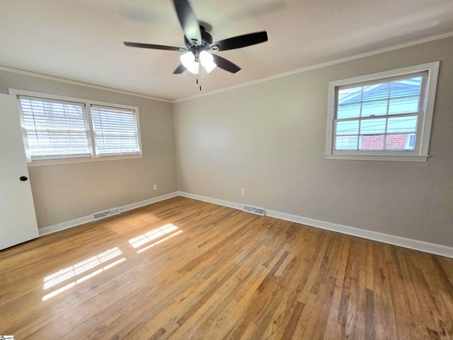 102 Ikes Road, Taylors, SC 29687