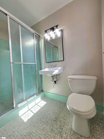 102 Ikes Road, Taylors, SC 29687