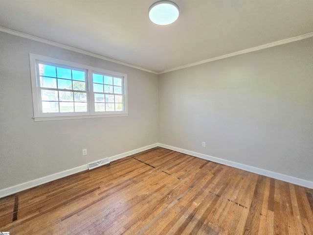 102 Ikes Road, Taylors, SC 29687