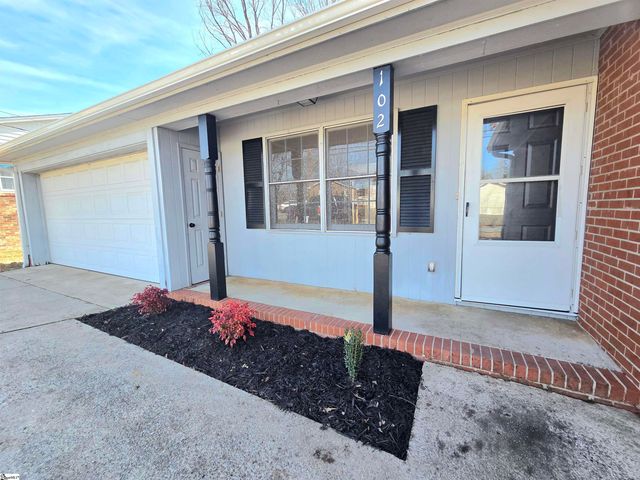 102 Ikes Road, Taylors, SC 29687