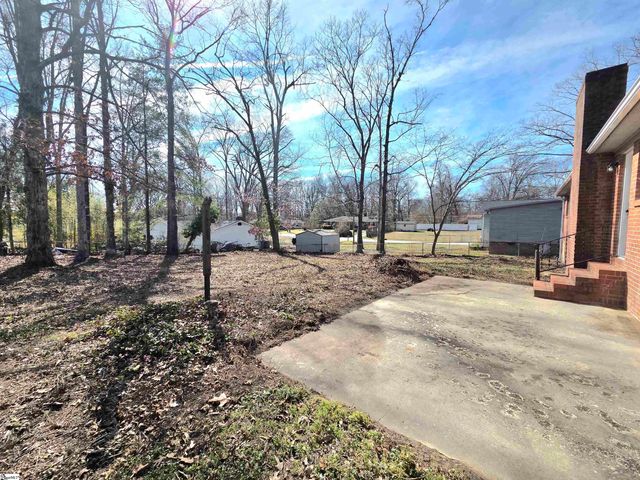 102 Ikes Road, Taylors, SC 29687