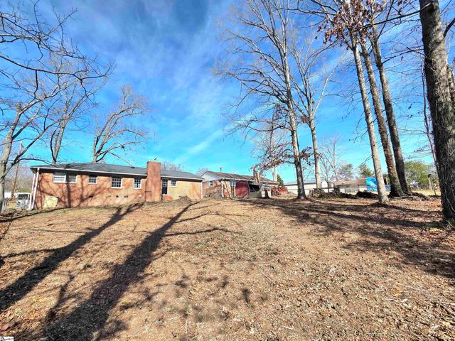 102 Ikes Road, Taylors, SC 29687