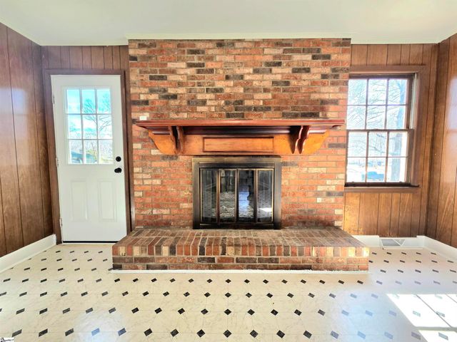 102 Ikes Road, Taylors, SC 29687