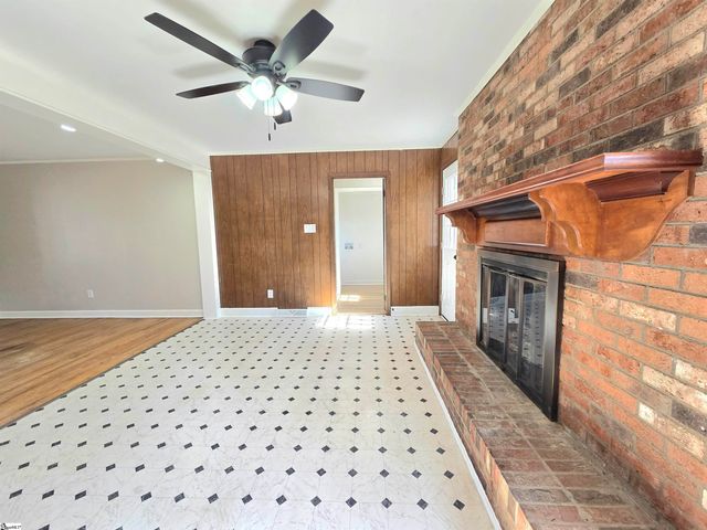 102 Ikes Road, Taylors, SC 29687