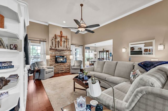 313 Bryson Ln, Clarksville, TN 37043