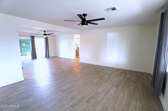 2114 W SAN JUAN Avenue, Phoenix, AZ 85015