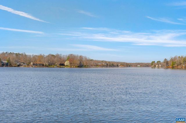 7 DOVER CT, Palmyra, VA 22963