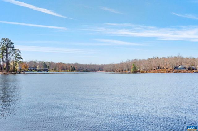 7 DOVER CT, Palmyra, VA 22963